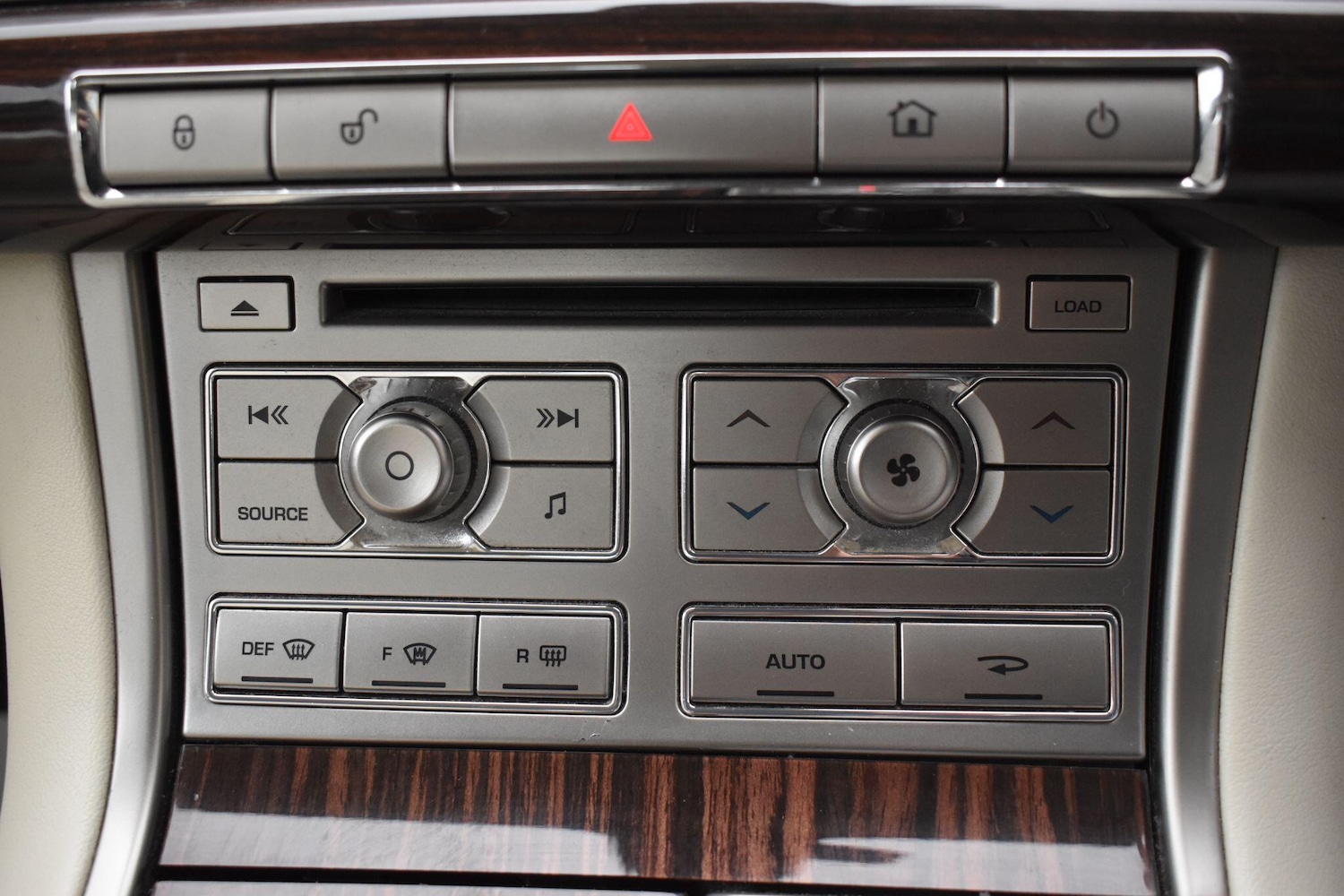 Used Jaguar XF 2011 for sale - 77793509: Photo 21