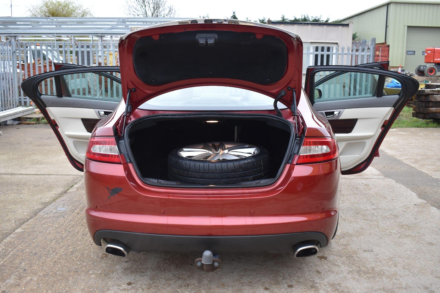 Used Jaguar XF 2011 for sale - 77793509: Photo 26