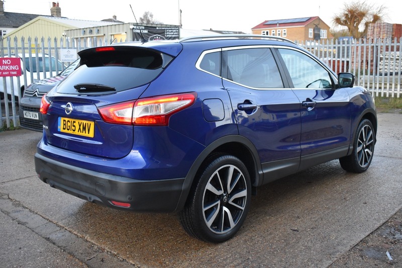 Used Nissan Qashqai 2015 for sale - 77121220: Photo 6