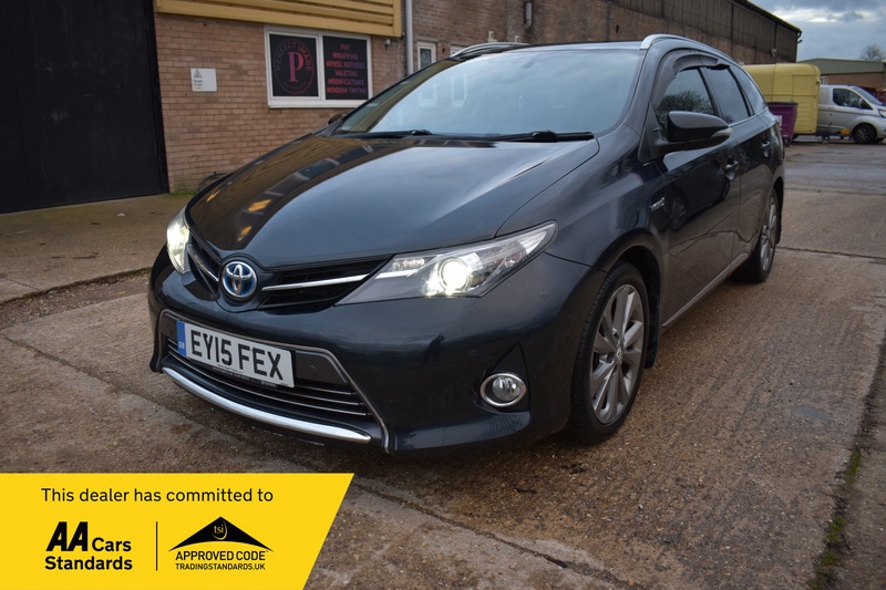 Used Toyota Auris 2015 for sale - 77121219: Photo 1