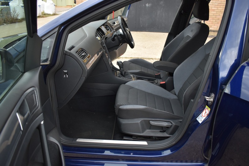 Used Volkswagen Golf 2017 for sale - 76618348: Photo 14