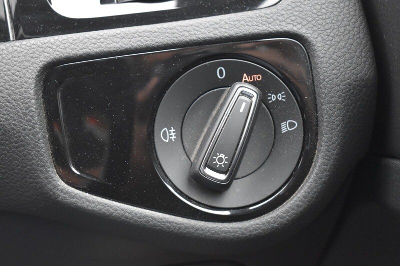 Used Volkswagen Golf 2017 for sale - 76618348: Photo 29