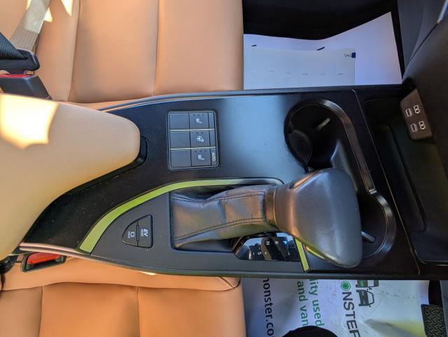 Used Lexus UX 2023 for sale - 78026081: Photo 31