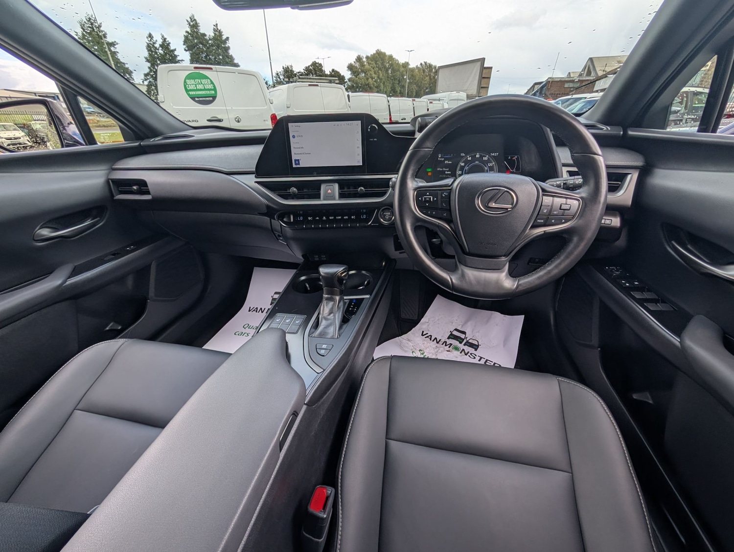 Used Lexus UX 2023 for sale - 76637827: Photo 12