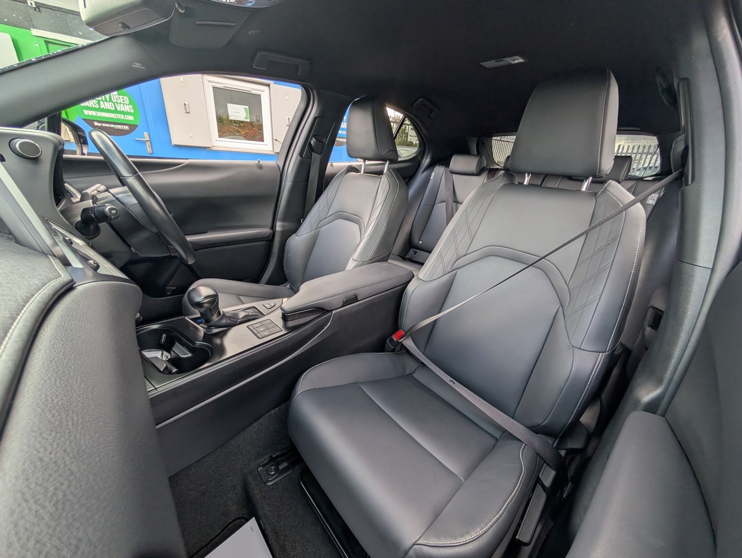 Used Lexus UX 2023 for sale - 76637827: Photo 13