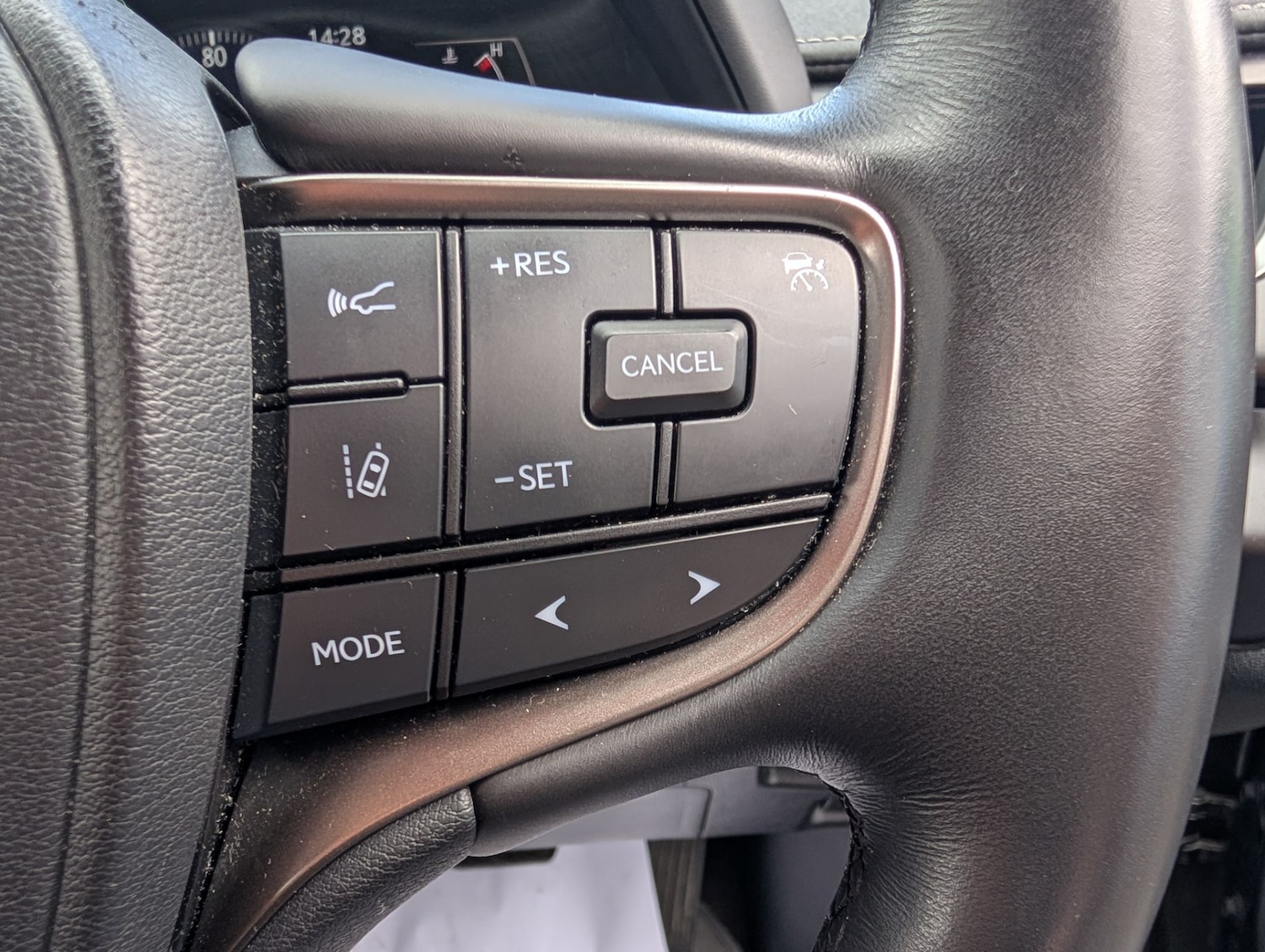 Used Lexus UX 2023 for sale - 76637827: Photo 25