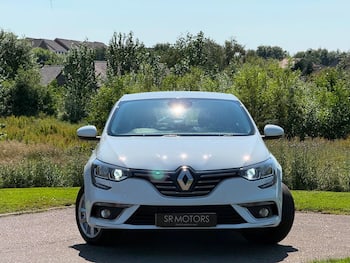 Used Renault Megane 2017 for sale - 79794189: Photo