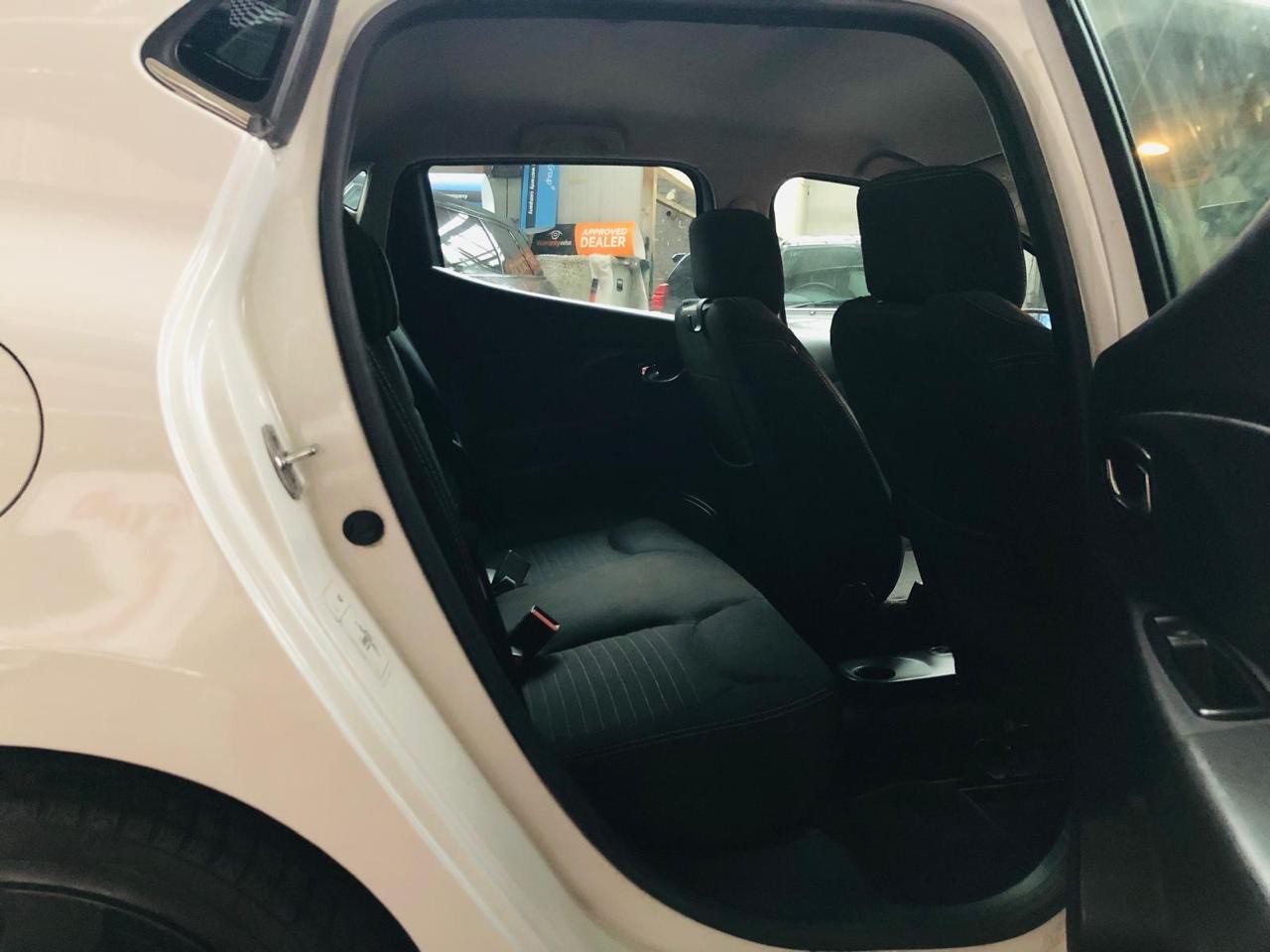 Used Renault Clio 2014 for sale - 76924477: Photo 21