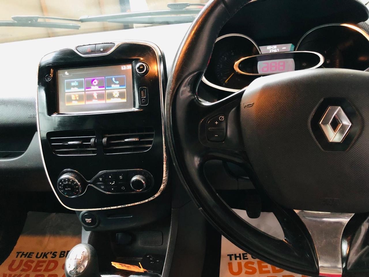 Used Renault Clio 2014 for sale - 76924477: Photo 25