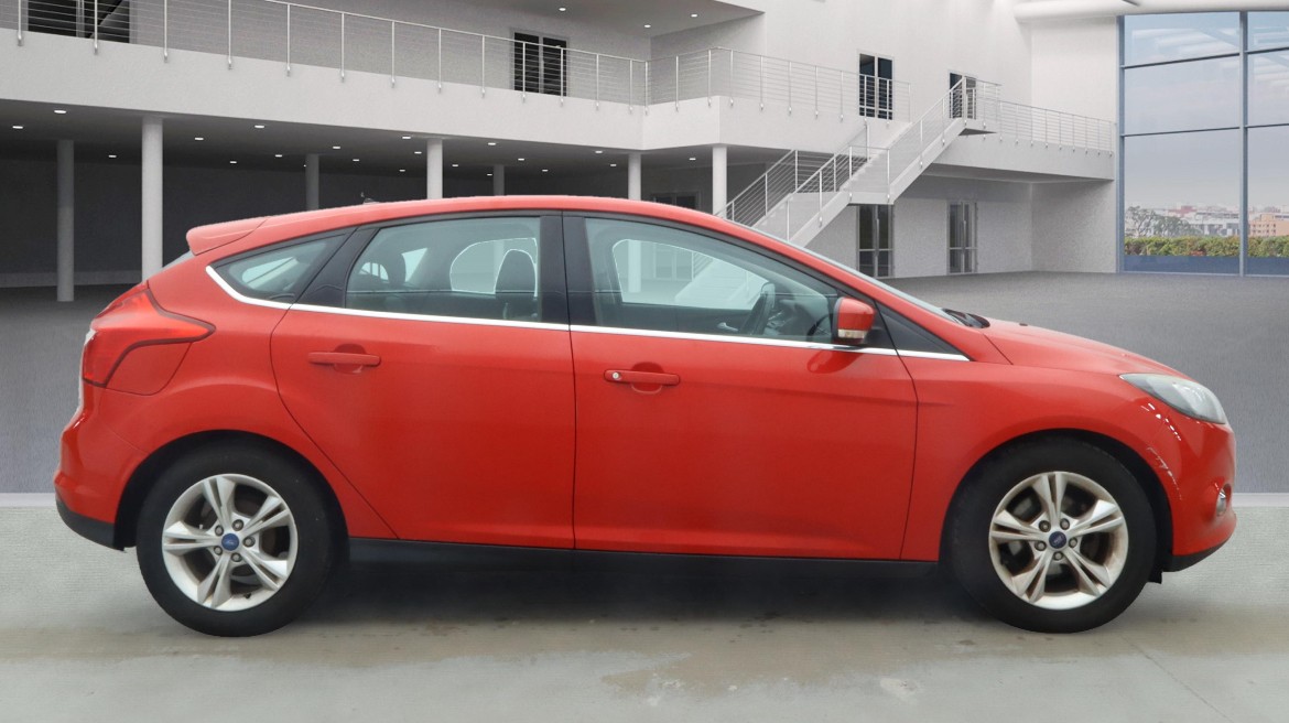 Used Ford Focus 2011 for sale - 76734819: Photo 3