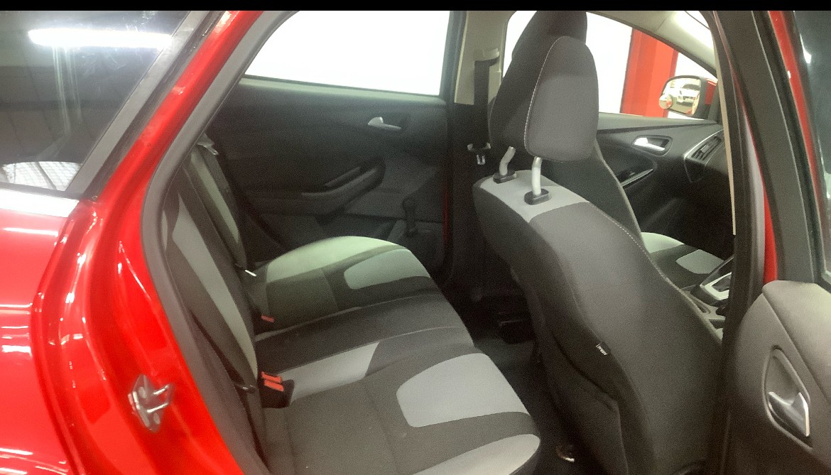 Used Ford Focus 2011 for sale - 76734819: Photo 6