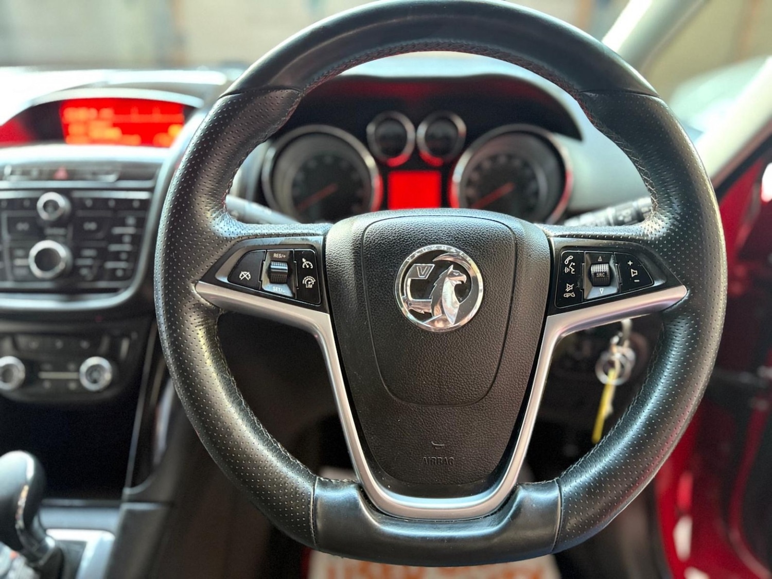Used Vauxhall Zafira Tourer 2015 for sale - 76045723: Photo 16