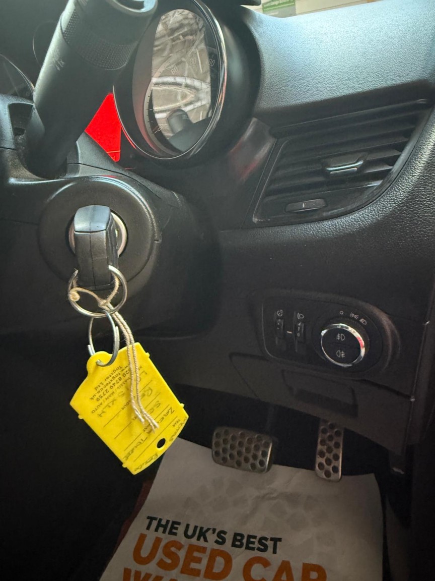 Used Vauxhall Zafira Tourer 2015 for sale - 76045723: Photo 9