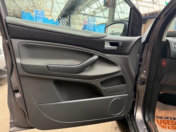 Used Ford Kuga 2011 for sale - 75438084: Photo 17