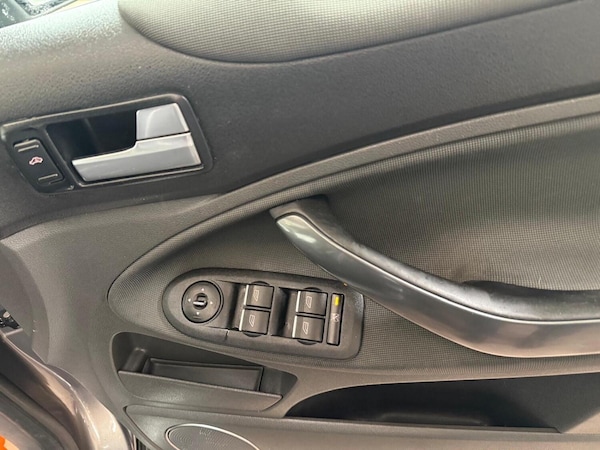 Used Ford Kuga 2011 for sale - 75438084: Photo 8