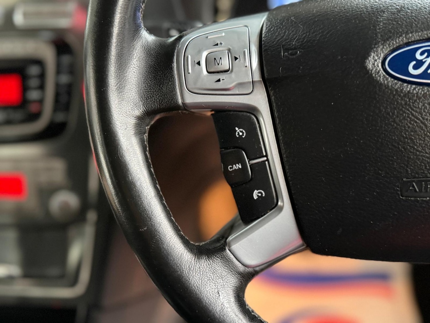 Used Ford Mondeo 2010 for sale - 76482931: Photo 11