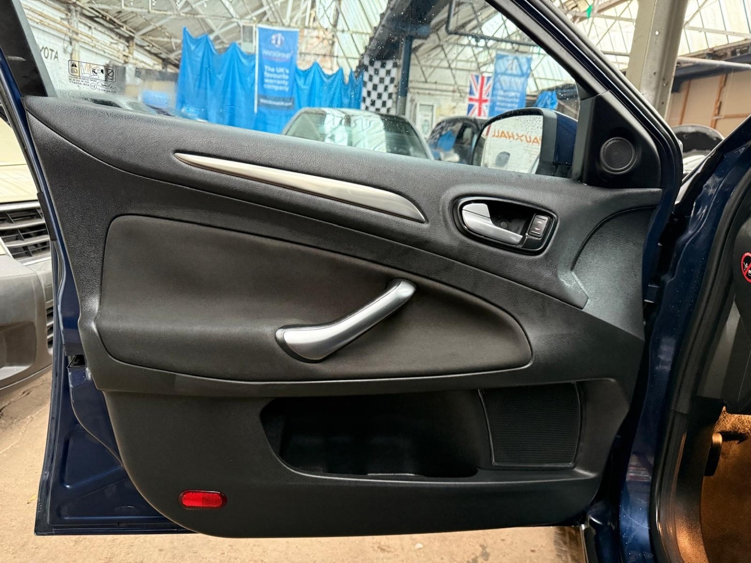 Used Ford Mondeo 2010 for sale - 76482931: Photo 22