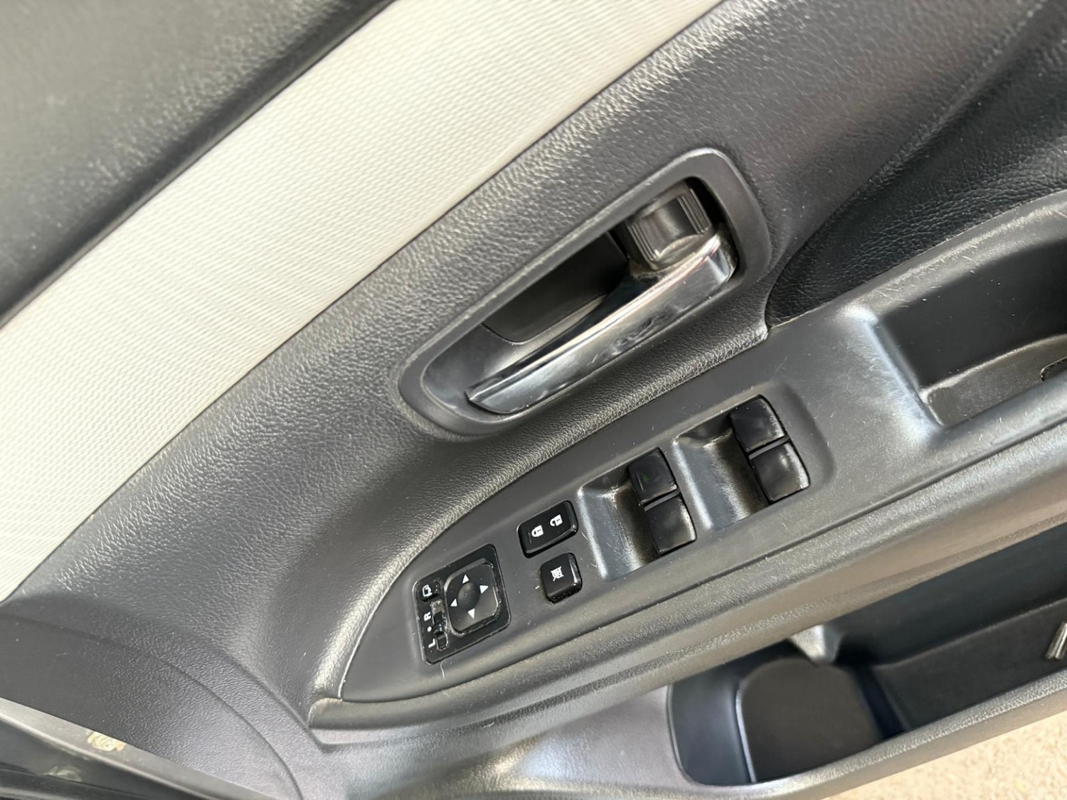 Used Mitsubishi Outlander 2015 for sale - 77113113: Photo 14