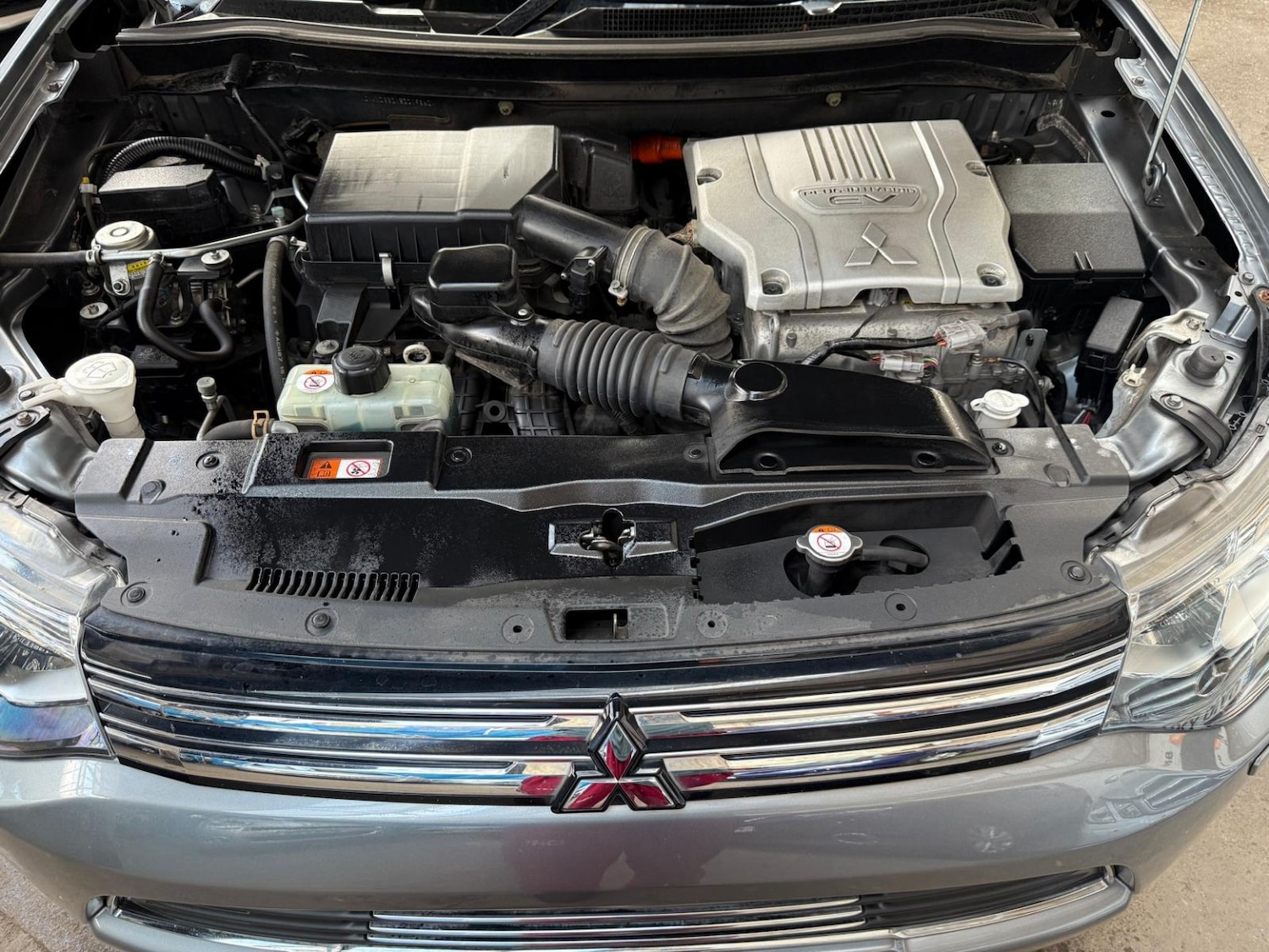 Used Mitsubishi Outlander 2015 for sale - 77113113: Photo 25