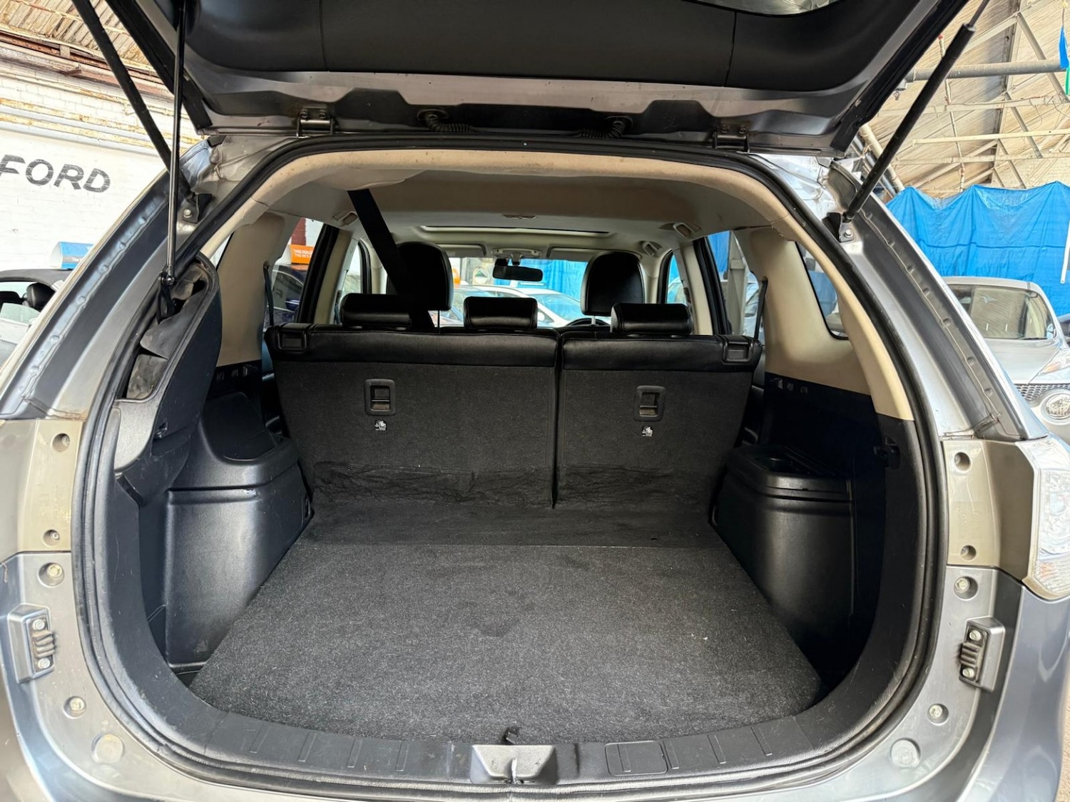 Used Mitsubishi Outlander 2015 for sale - 77113113: Photo 3