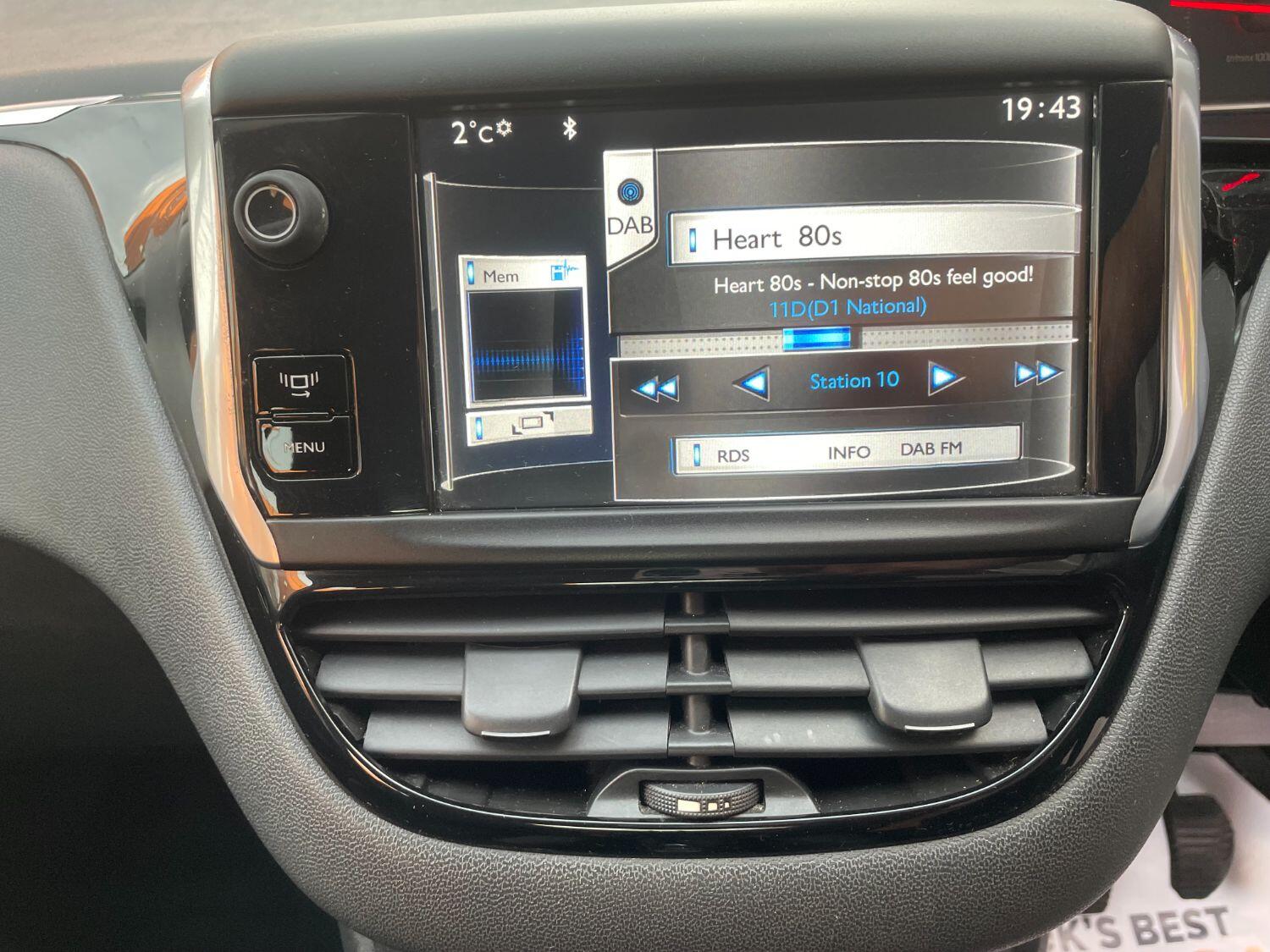 Used Peugeot 208 2014 for sale - 76794218: Photo 13