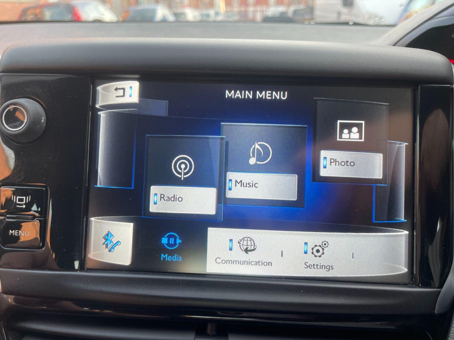 Used Peugeot 208 2014 for sale - 76794218: Photo 17