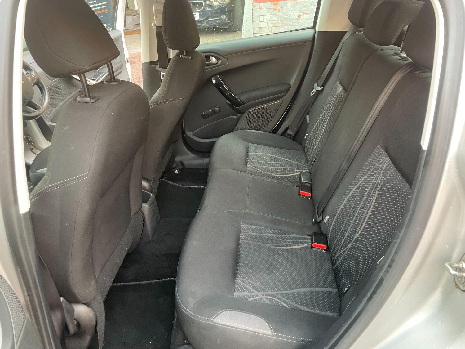 Used Peugeot 208 2014 for sale - 76794218: Photo 19