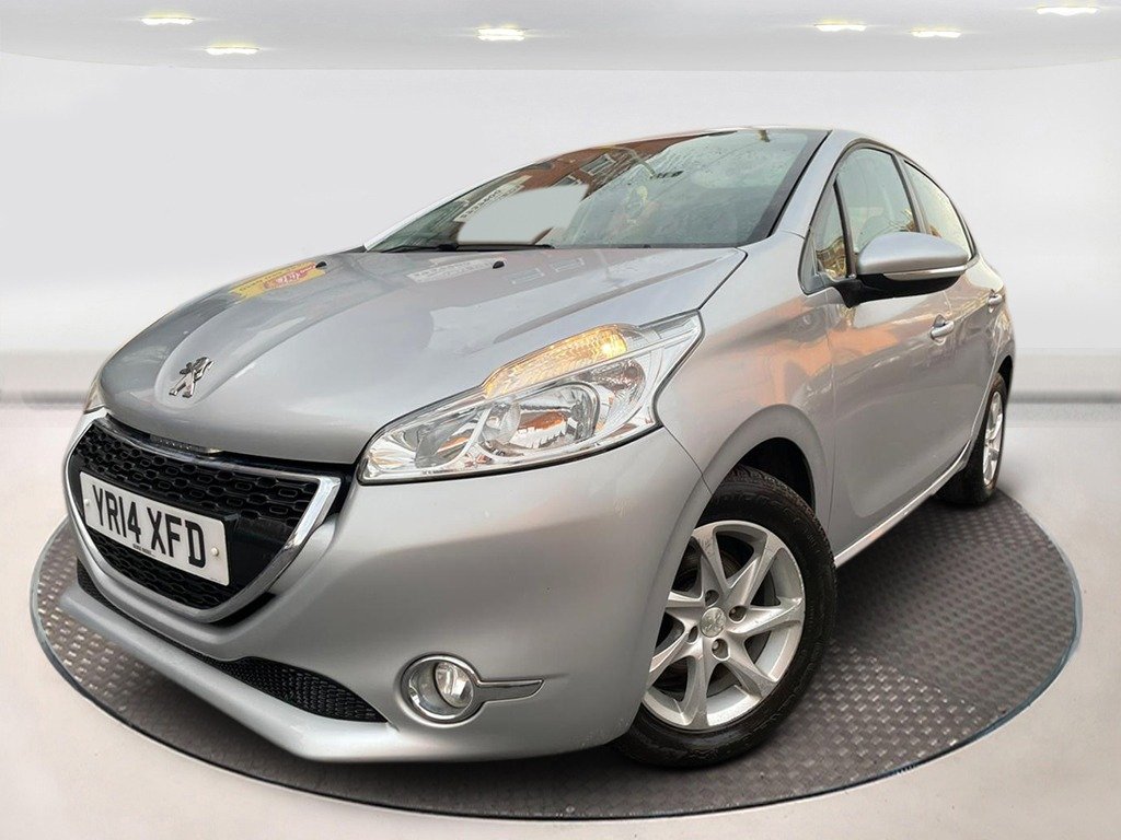 Used Peugeot 208 2014 for sale - 76794218: Photo 3