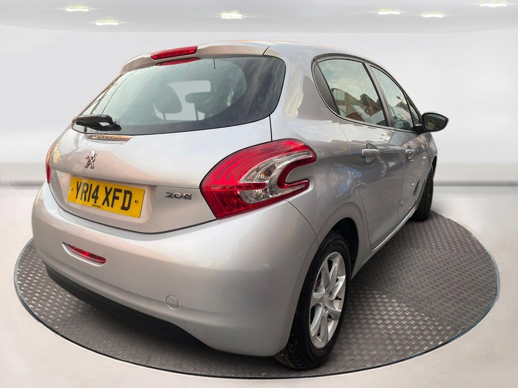 Used Peugeot 208 2014 for sale - 76794218: Photo 6