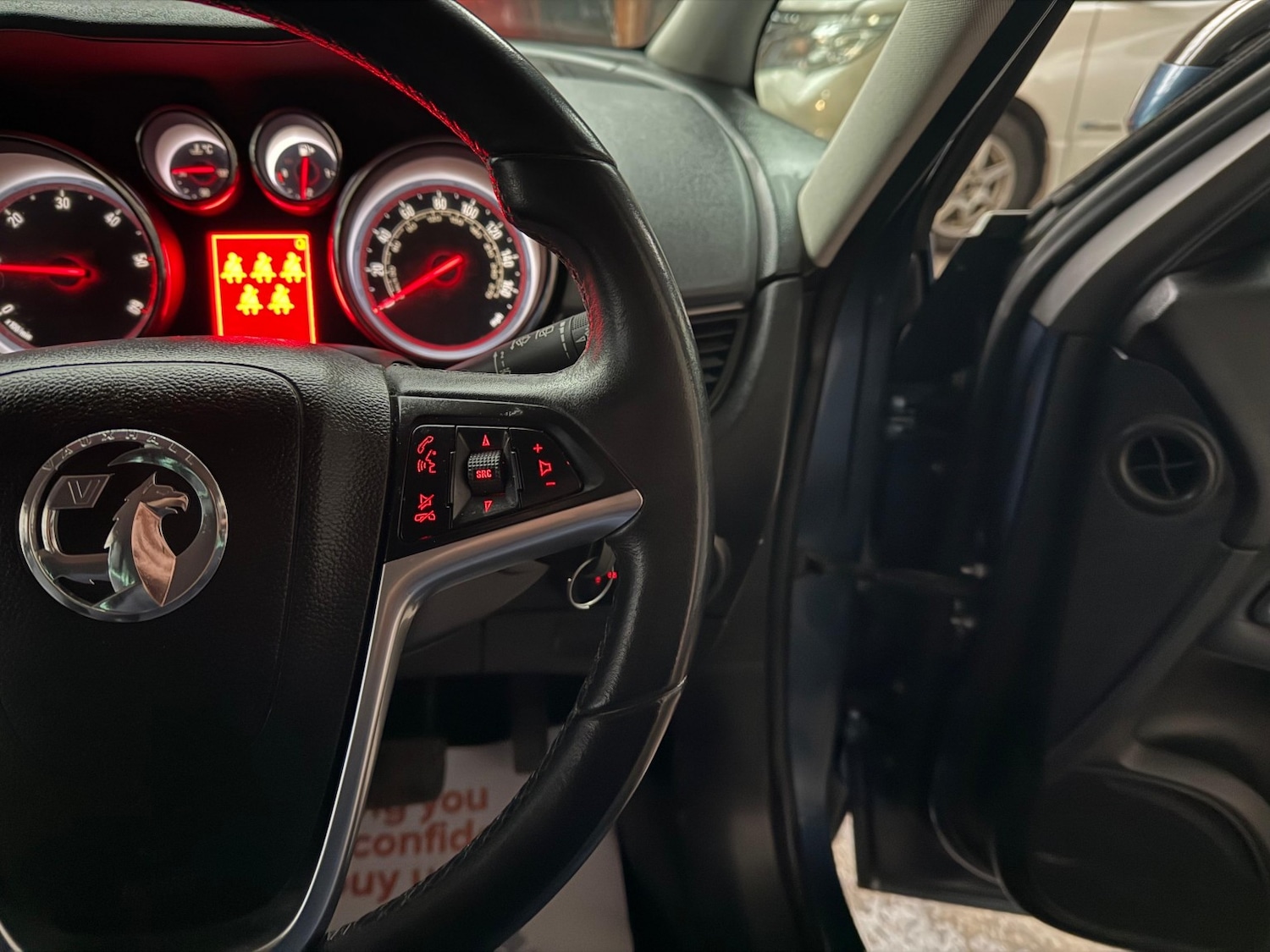 Used Vauxhall Zafira 2014 for sale - 77336787: Photo 32