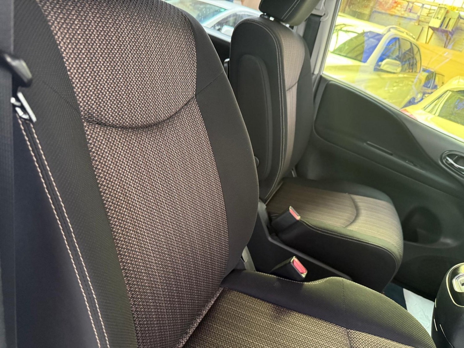 Used Nissan Serena 2014 for sale - 76631465: Photo 25