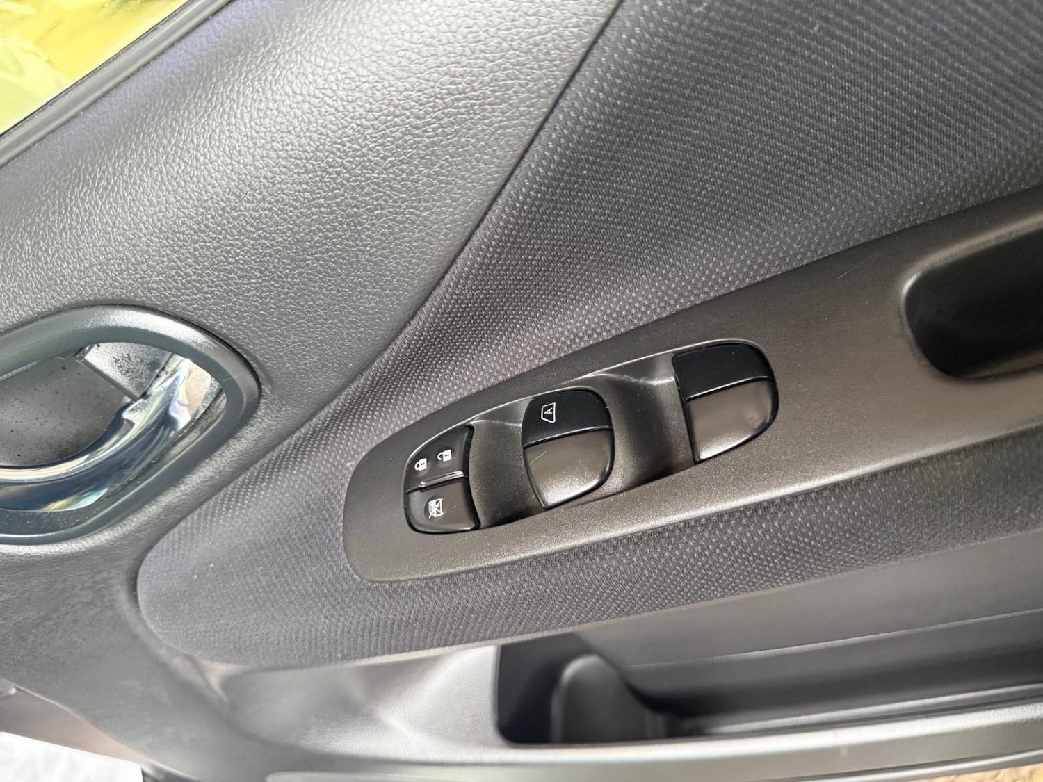 Used Nissan Serena 2014 for sale - 76631465: Photo 27