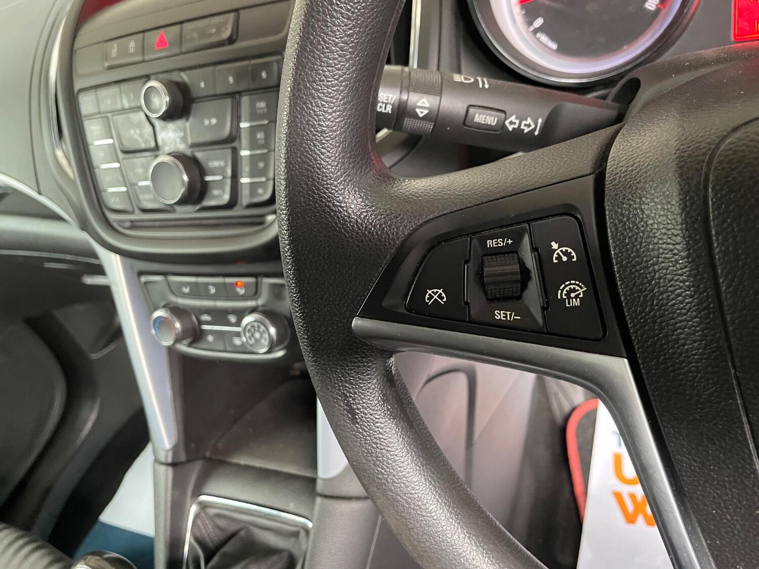 Used Vauxhall Zafira Tourer 2015 for sale - 76794339: Photo 9