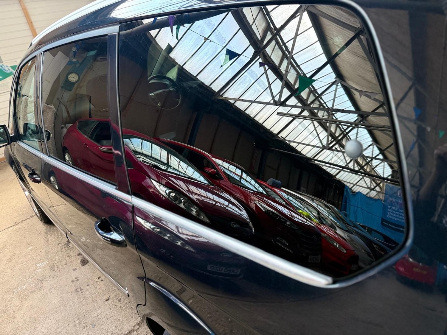 Used Ford Galaxy 2011 for sale - 76670740: Photo 19