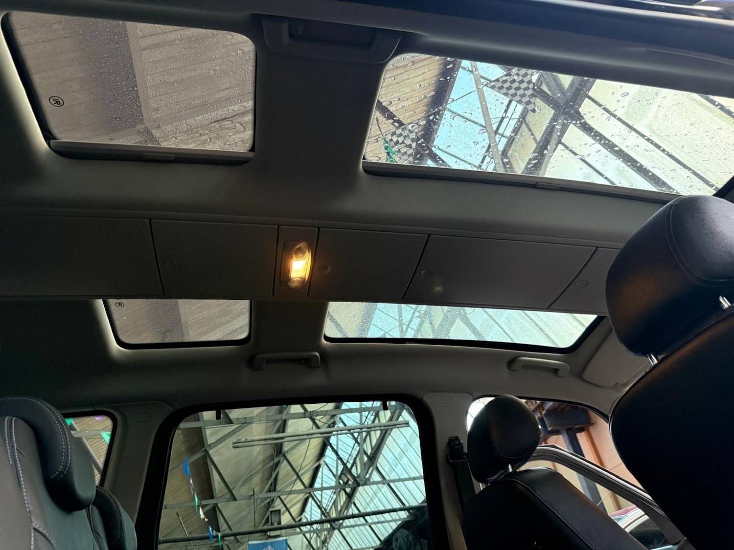 Used Ford Galaxy 2011 for sale - 76670740: Photo 36