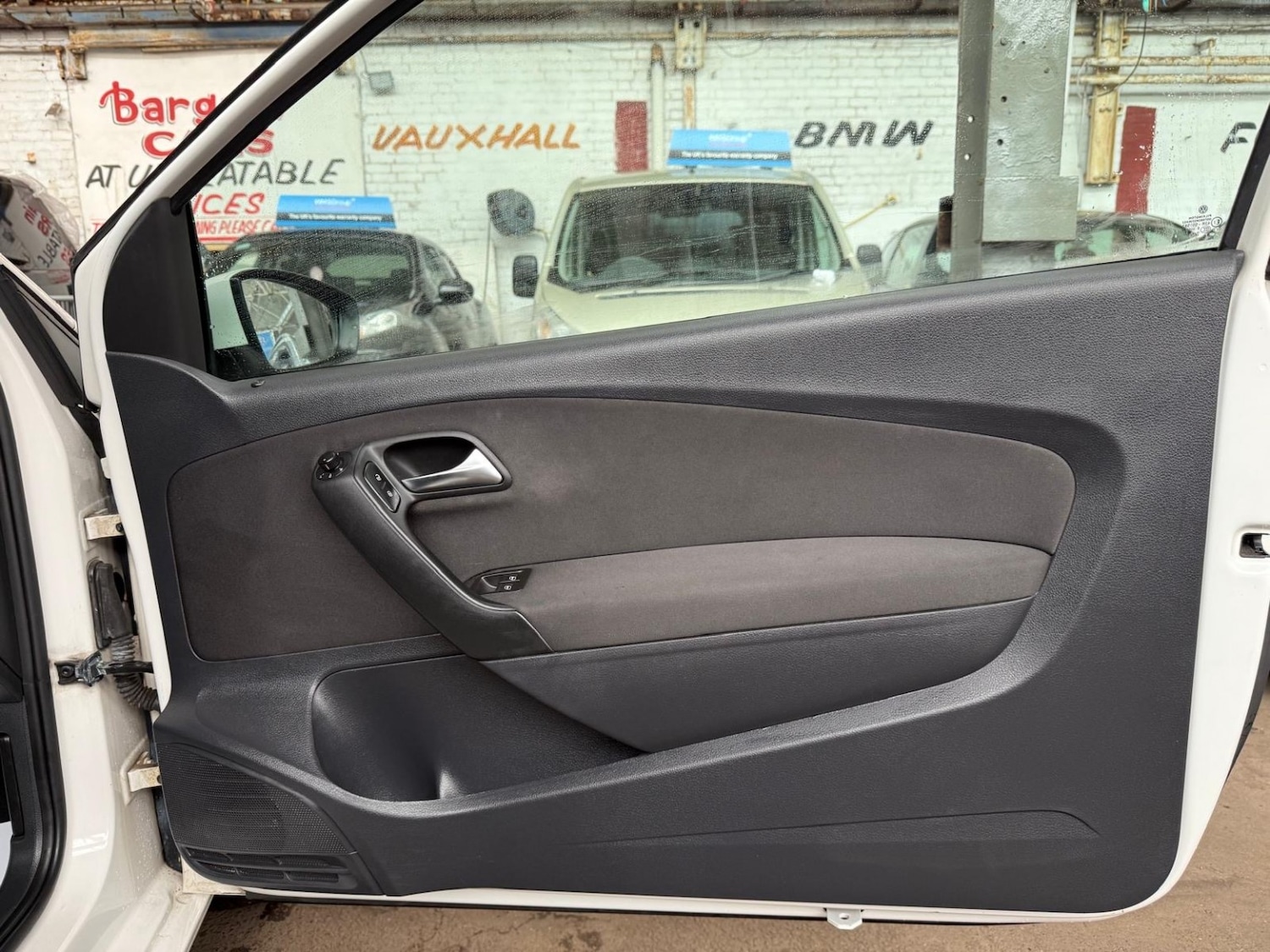 Used Volkswagen Polo 2011 for sale - 76005599: Photo 17