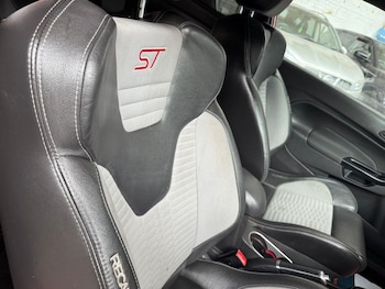 Used Ford Fiesta 2016 for sale - 75541808: Photo