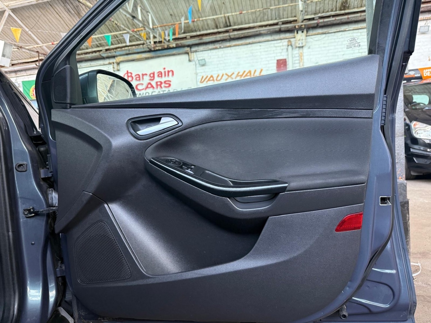 Used Ford Focus 2012 for sale - 76088682: Photo 11