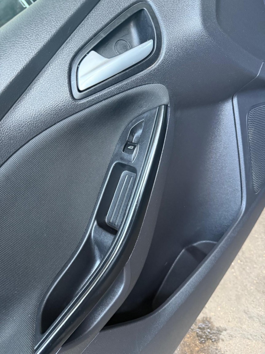 Used Ford Focus 2012 for sale - 76088682: Photo 20