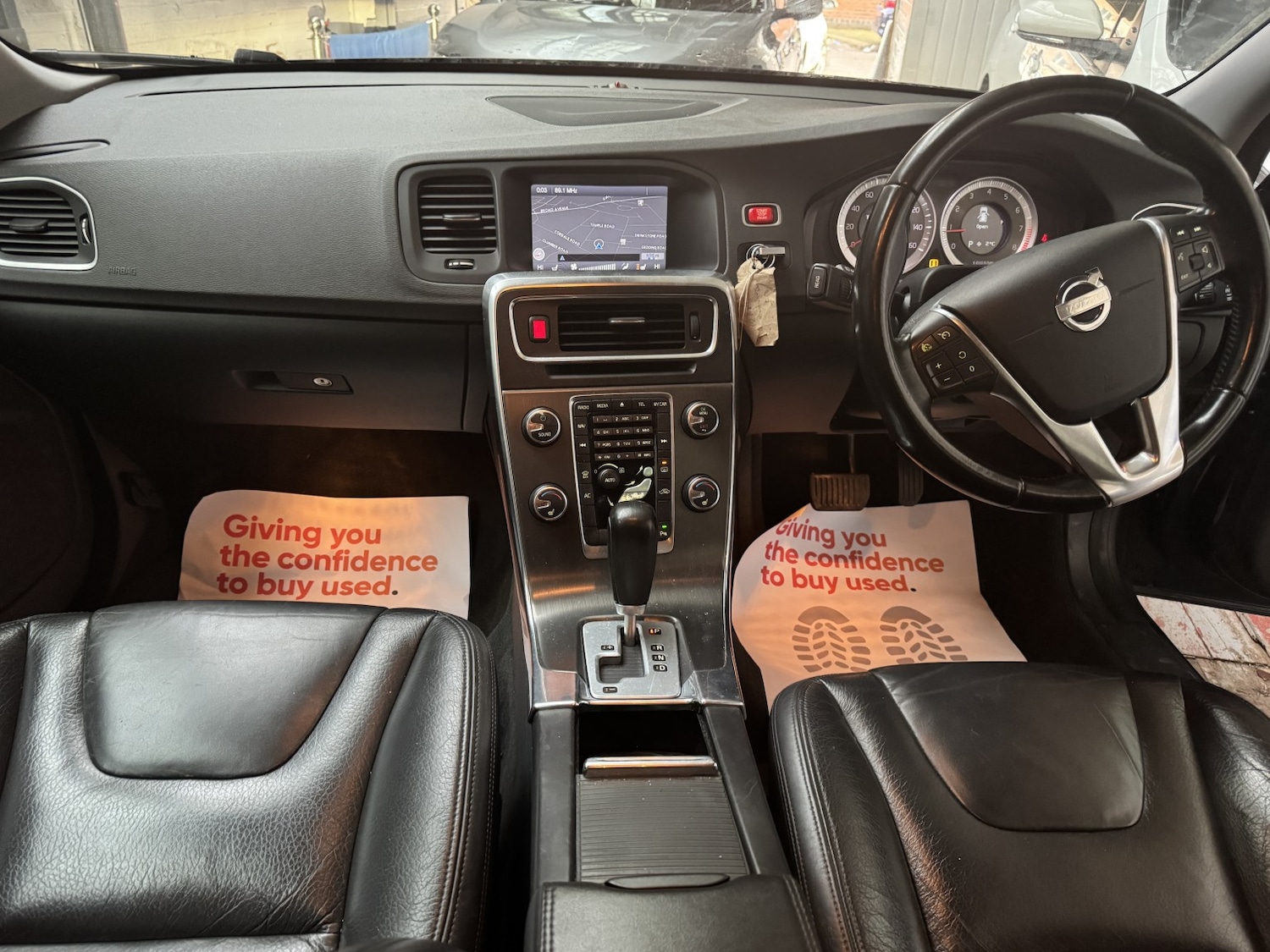 Used Volvo V60 2011 for sale - 77118524: Photo 18