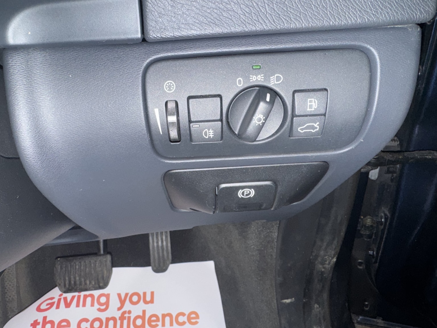 Used Volvo V60 2011 for sale - 77118524: Photo 23