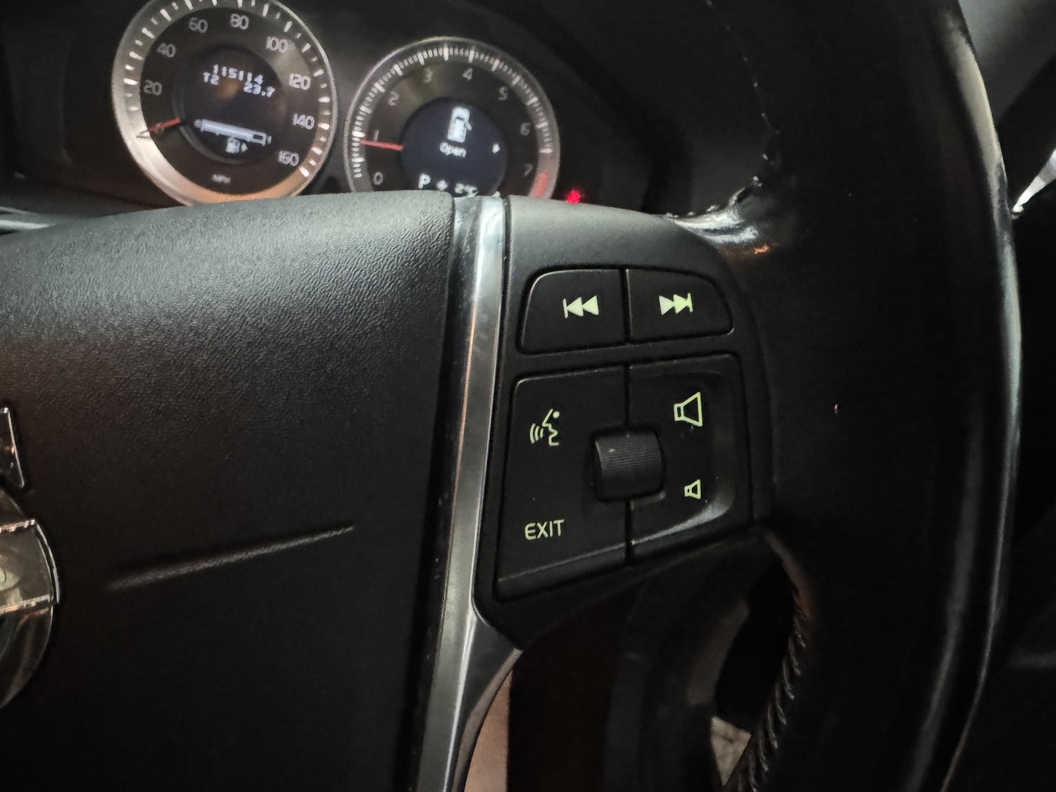 Used Volvo V60 2011 for sale - 77118524: Photo 29