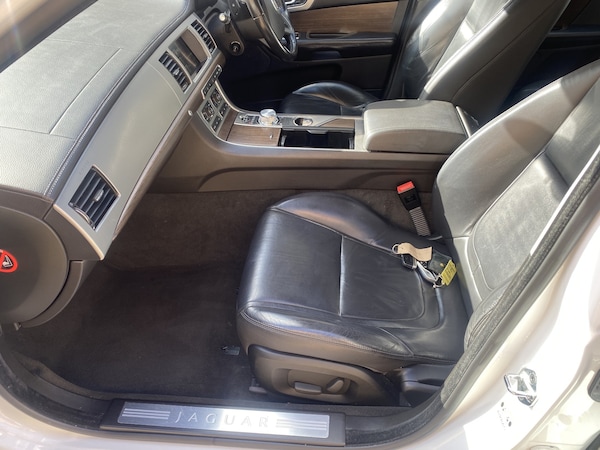 Used Jaguar XF 2013 for sale - 76170453: Photo 7