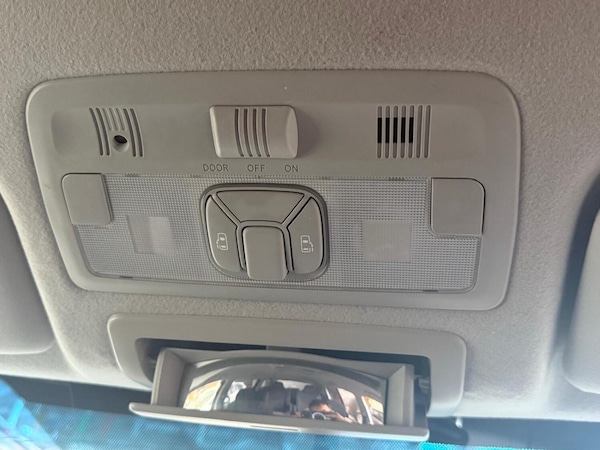 Used Toyota Estima 2012 for sale - 74961253: Photo 32