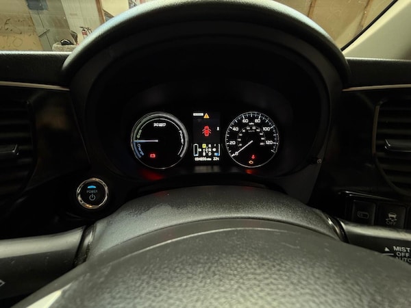 Used Mitsubishi Outlander 2015 for sale - 75366950: Photo 11