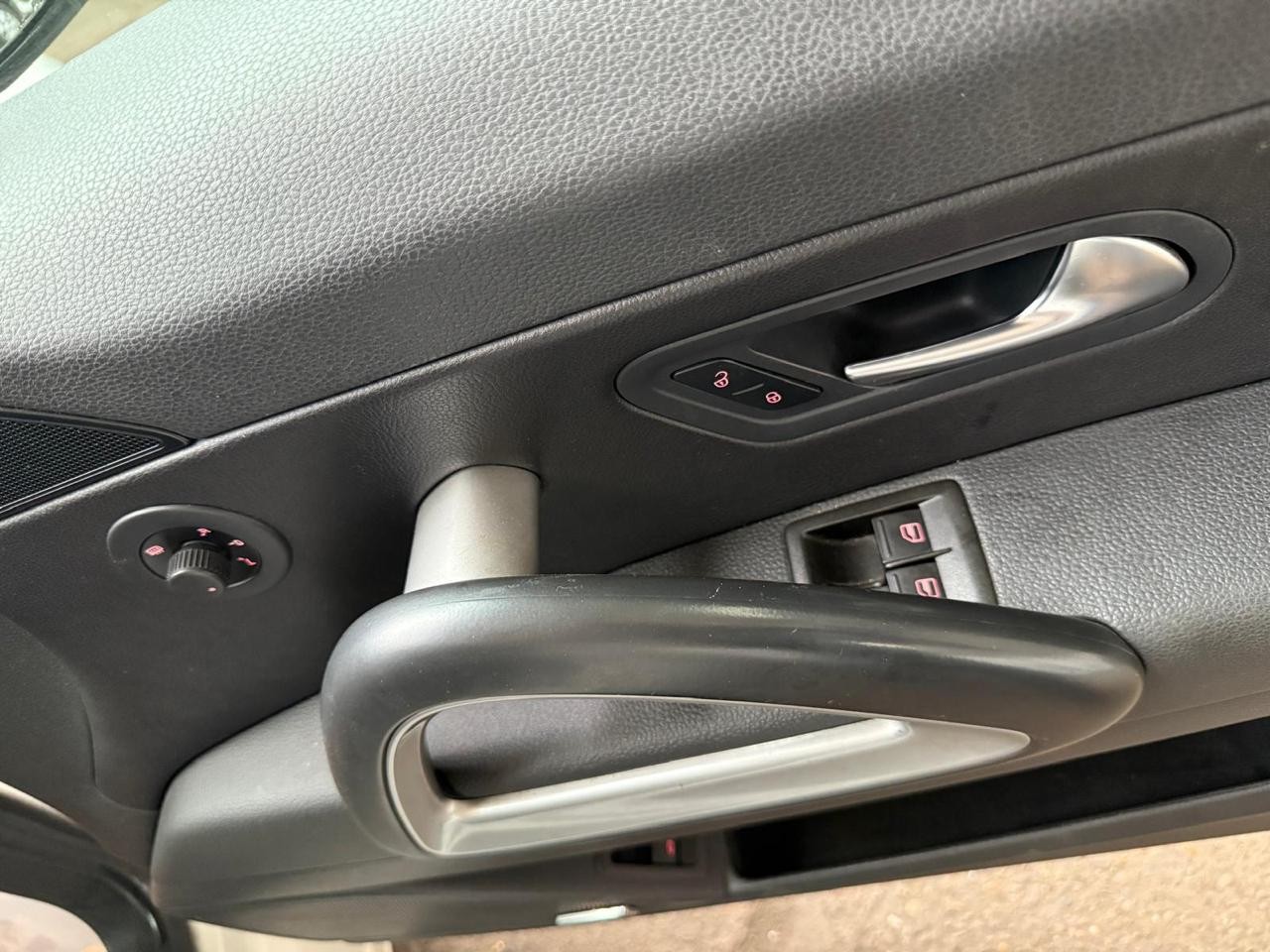 Used Volkswagen Scirocco 2009 for sale - 77049284: Photo 27