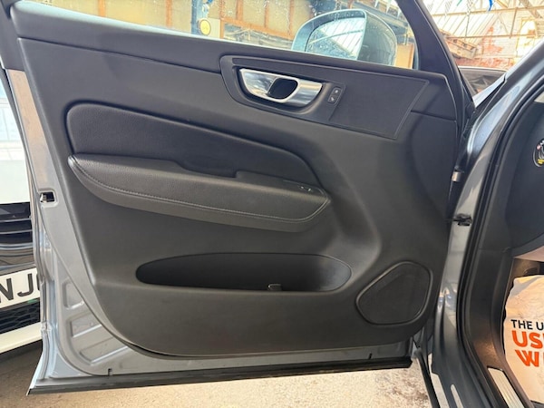 Used Volvo XC60 2021 for sale - 75366905: Photo 31