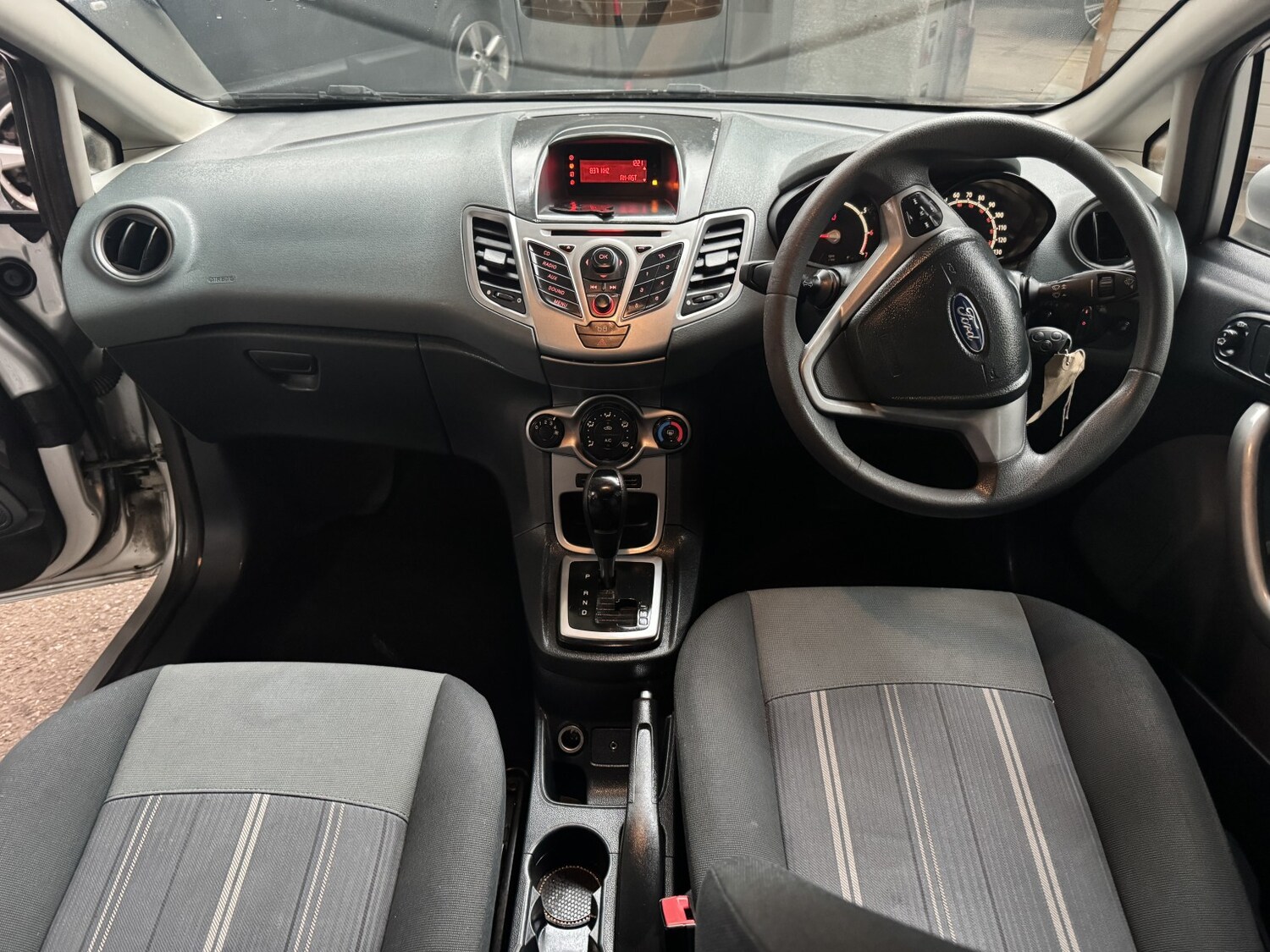 Used Ford Fiesta 2010 for sale - 78056909: Photo 18