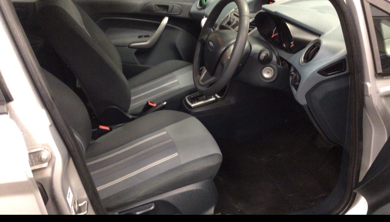 Used Ford Fiesta 2010 for sale - 78056909: Photo 31