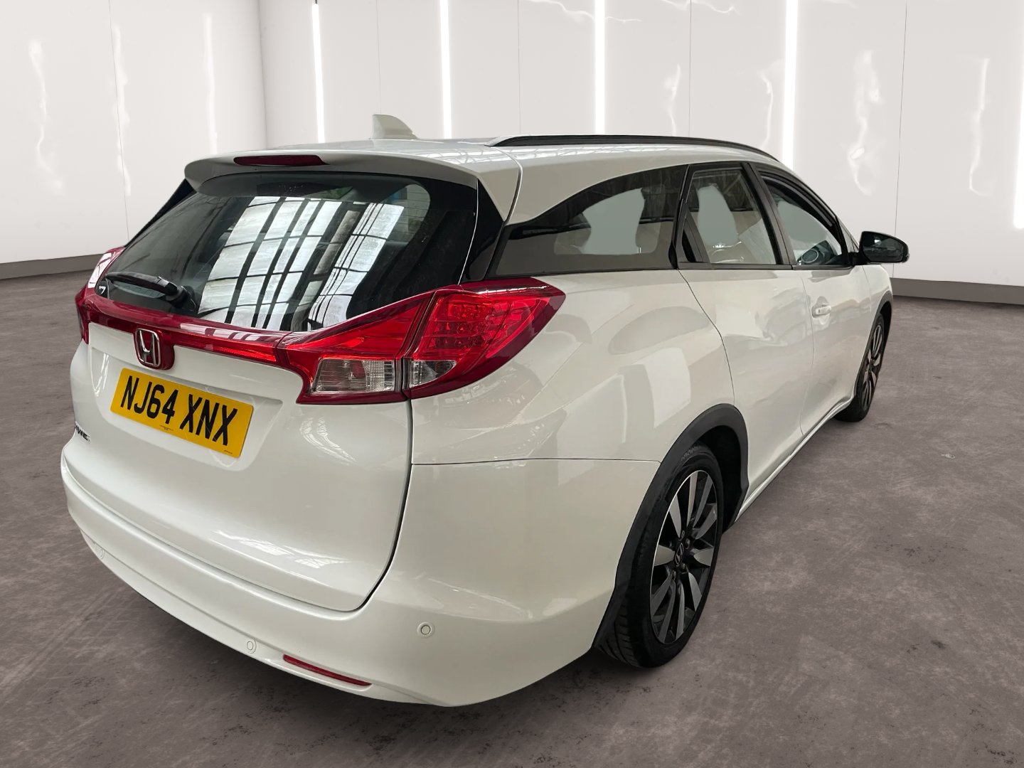 Used Honda Civic 2014 for sale - 76794336: Photo 4